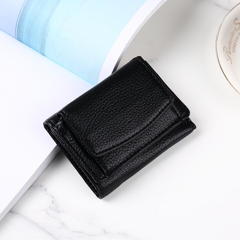 Korean Style Women's Short Tri-Fold Wallet: Large Capacity, Multi-Card Slot, Anti-Demagnetization.