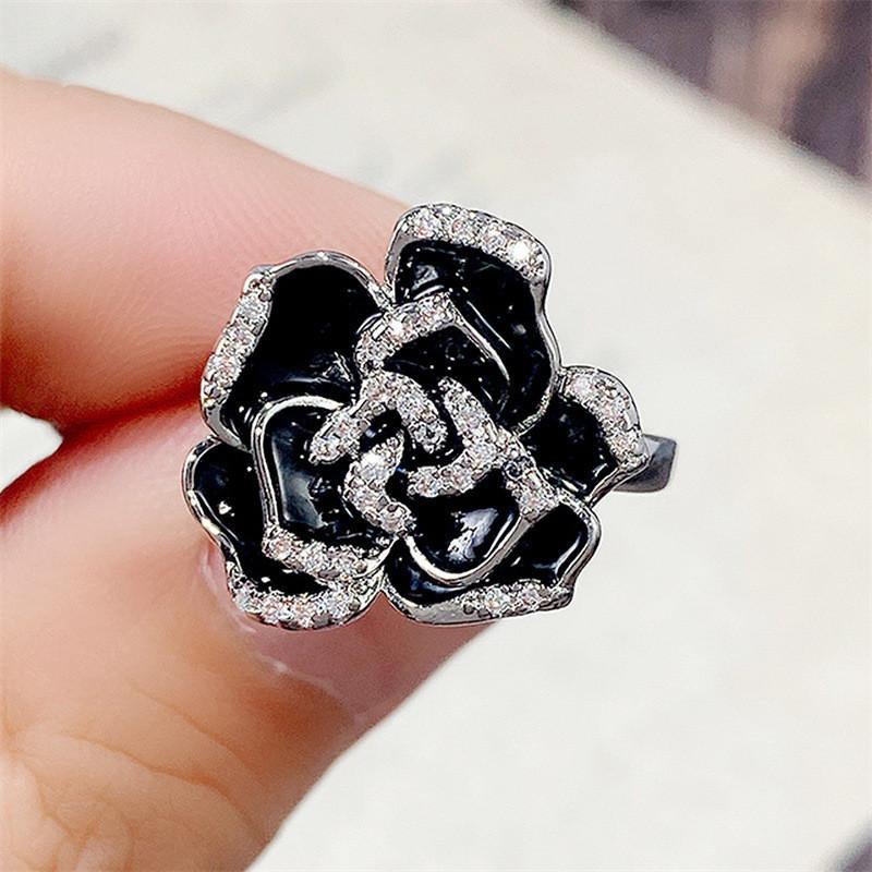 Медно-розовое кольцо для женщин Черная эмаль Эстетичные цветочные кольца Свадебные аксессуары Роскошные украшения
