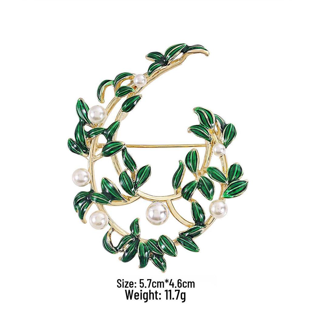 Elegant 3D Leaf & Pearl Brooch - Fashionable Pin for Clothing Accessories