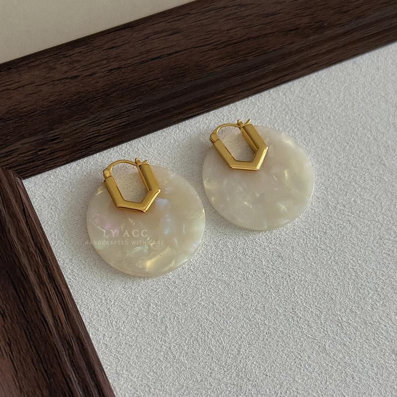Minimalist and gentle commuter earrings resin smudge fashion high sense fresh niche design light luxury versatile earrings women