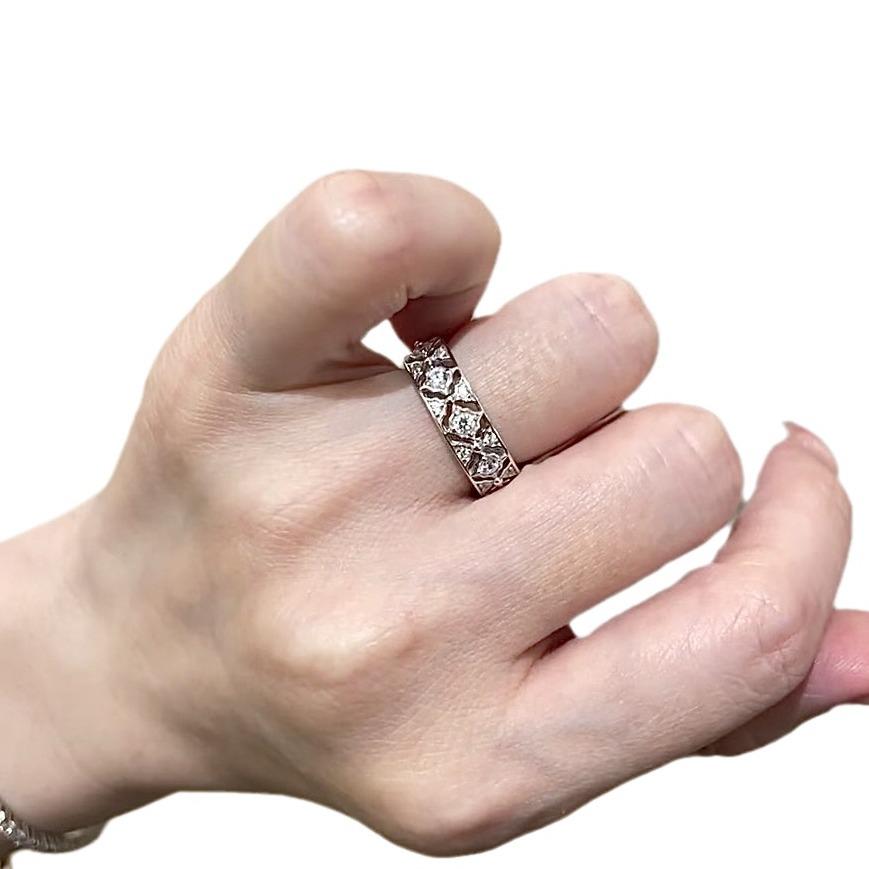 Medieval Court Style Light Luxury Niche Retro Flower Pattern Hollow Ring With Diamonds Advanced Design Index Finger Ring