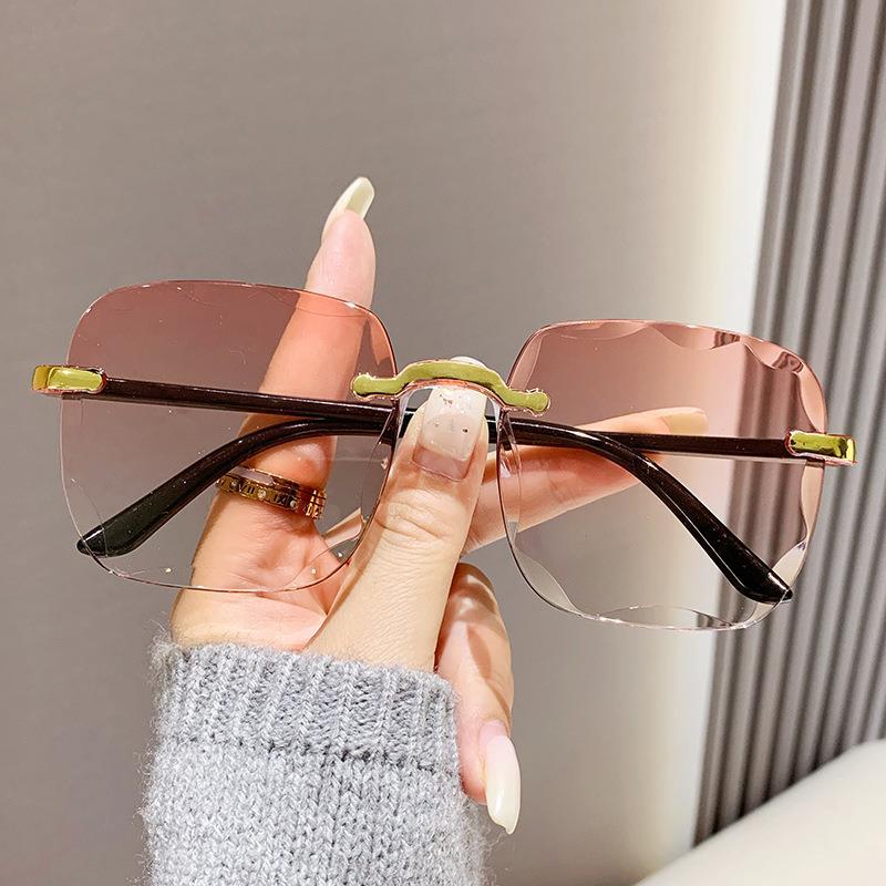 Non-polarized Vintage Rimless Sunglasses New Women Gradient Sunglasses Shades Fashion Frameless Sun Glasses Ladies Eyeglasses