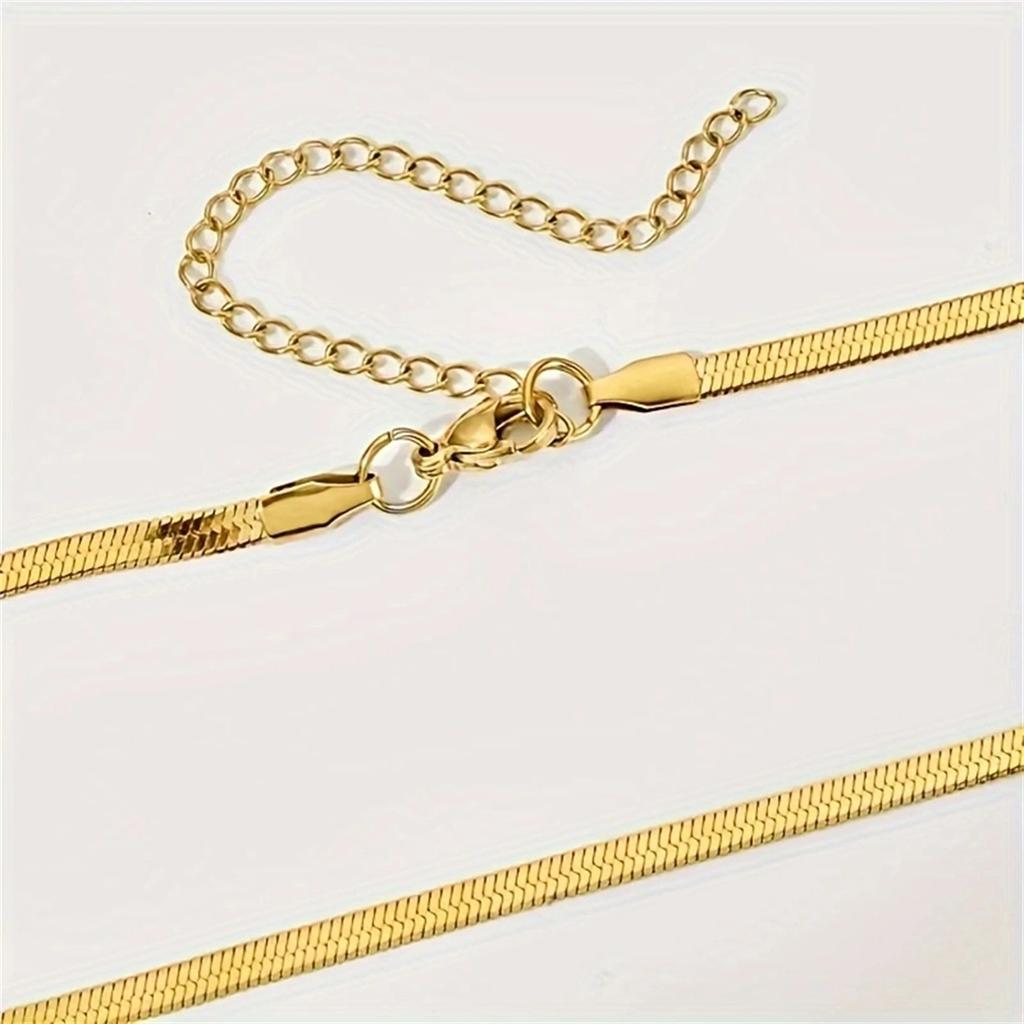 Minimalist Style Golden Color Plated Chain Herringbone Necklace Fashionable Choker Necklace For Daily And Party Decor