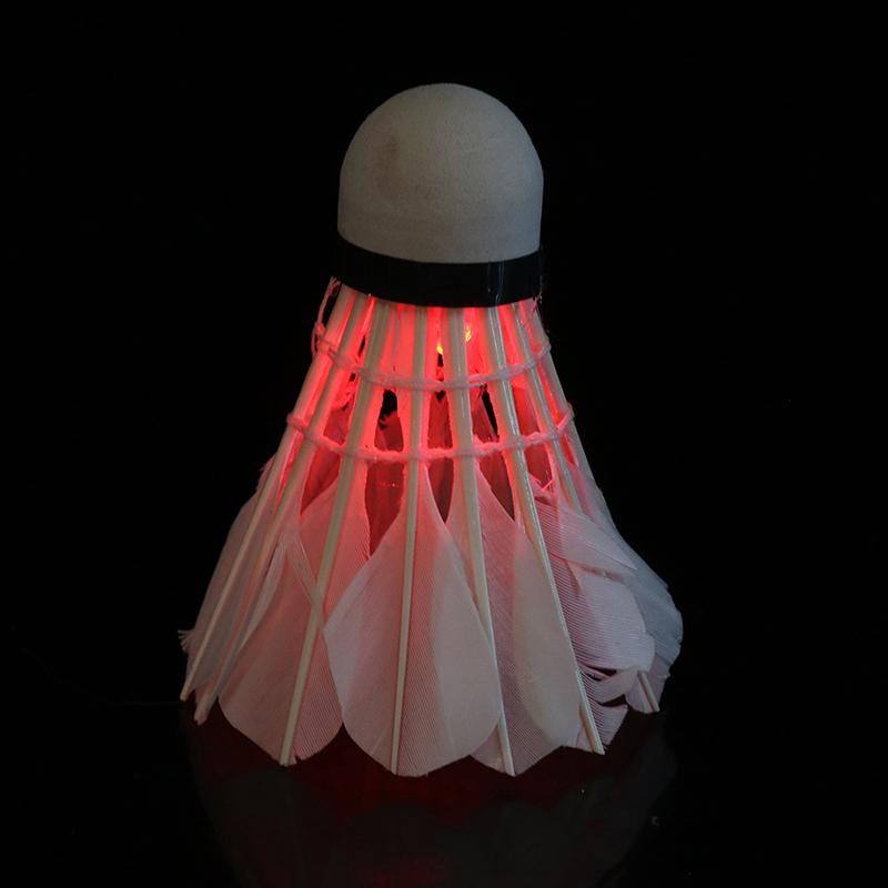 2024 1 шт. Освещение для бадминтона Темная ночь Цветное светодиодное освещение Спортивное бадминтонное освещение Точечный волан Аксессуары для волана