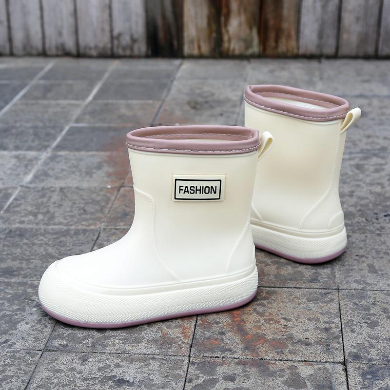 Сапоги для дождя женские короткие трубчатые модные трендовые верхние туфли интегрированные водонепроницаемые и нескользящие сапоги для дождя мягкая толстая подошва износостойкая резина