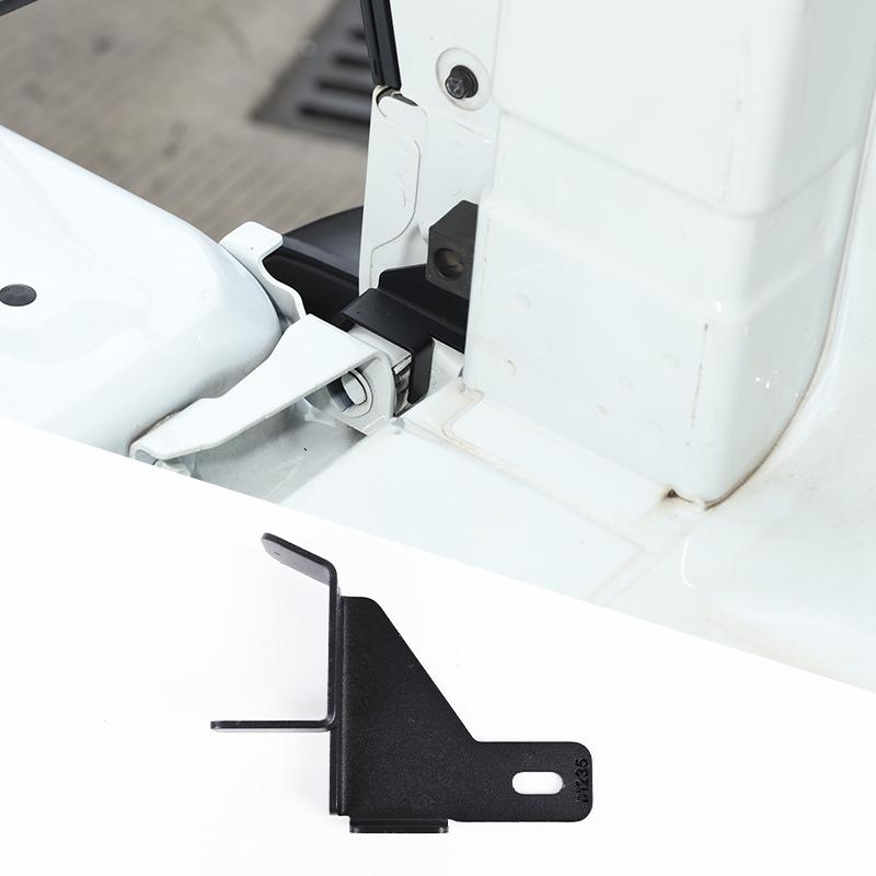 Carbon Steel Car Tailgate Anti-Theft Lock Bracket Rear Door Security Device For Nissan Frontier 2022-2026 Gate Lock Accessories