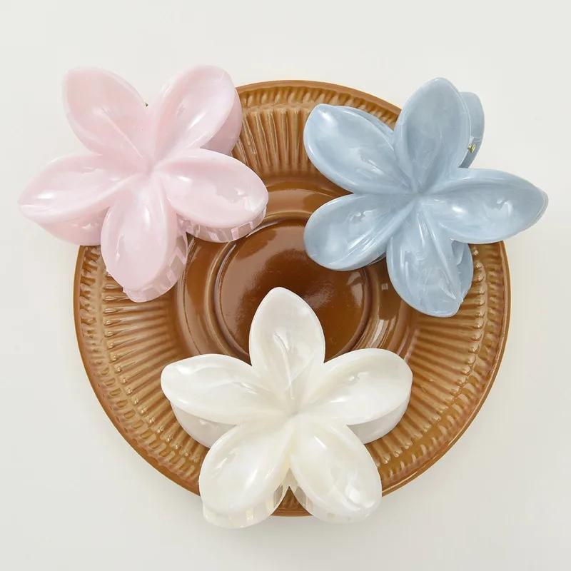 Gradient Frangipani Hair Clip Female Versatile Sweet Resort Fairy Shark Clip Vintage Hair Accessories