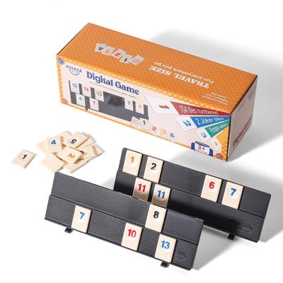 AIUAZA Игрок Руммикуб 106 штук Игра Руммикуб Портативный набор для игры в Рамми для путешествий с 4 подставками для плиток Классическая игровая доска для игроков Включает цифровые карты Маджонг 2-4