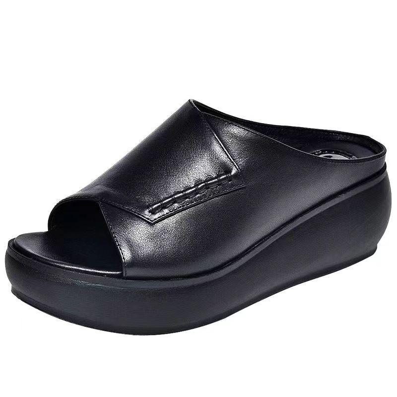 Тапочки для мам из натуральной мягкой кожи с толстой подошвой и мягкой подошвой, женские, лето 2025, новая модная верхняя одежда, сандалии на танкетке