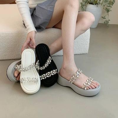 Женская обувь – Сандалии