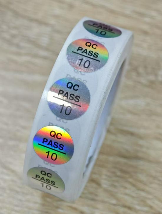 Прозрачная самоклеящаяся этикетка «QC Pass» - Круглая лазерная наклейка для контроля качества