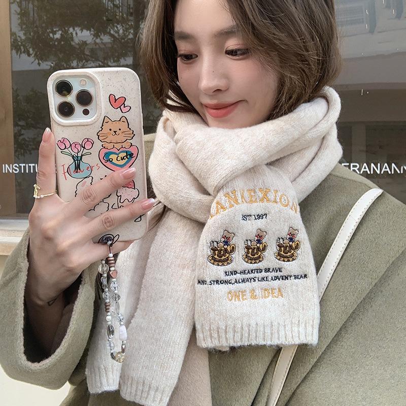 Wool College Style Retro Embroidery High-end Bear Knitted Scarf Thickened Student Female Winter Warm Scarf