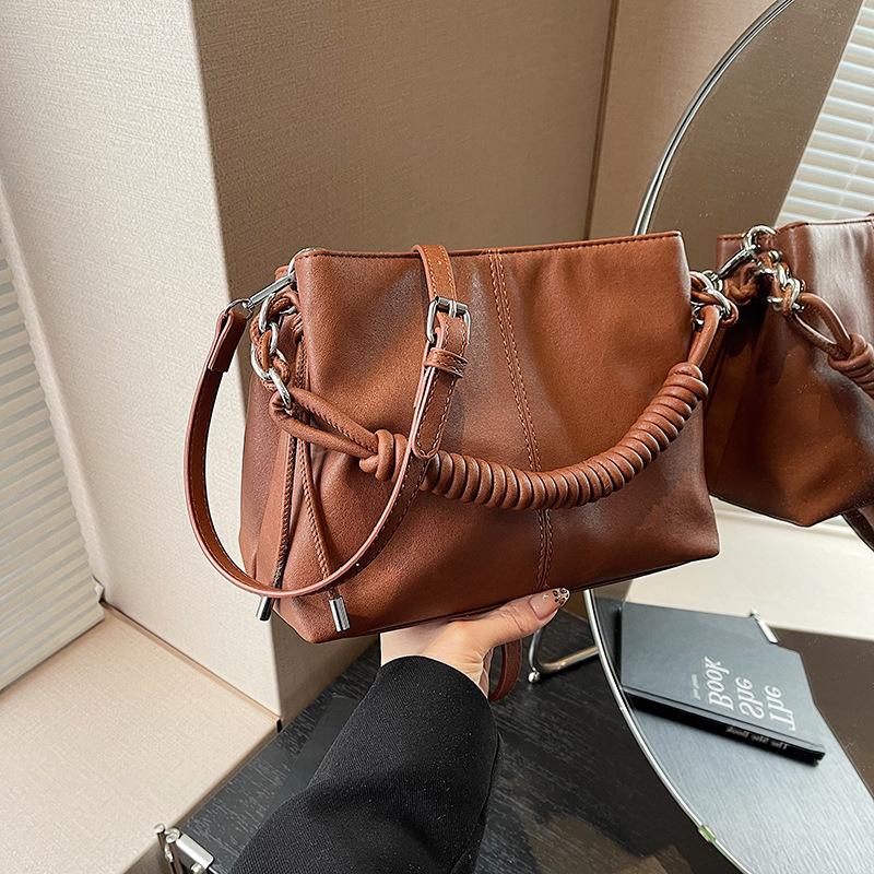 Ретро сумка женская большой вместимости 2025 новая осень и зима универсальная повседневная сумка-мессенджер портативная рабочая сумка-тоут для поездок