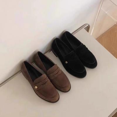 Универсальные туфли в ретро британском стиле на низком каблуке с маленькой золотой пряжкой, кожаные