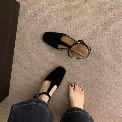 Французские сандалии с сумкой на голове женские 2025 новые летние на толстом каблуке пустые одинарные туфли с ремешком в стиле ретро вечерние римские туфли