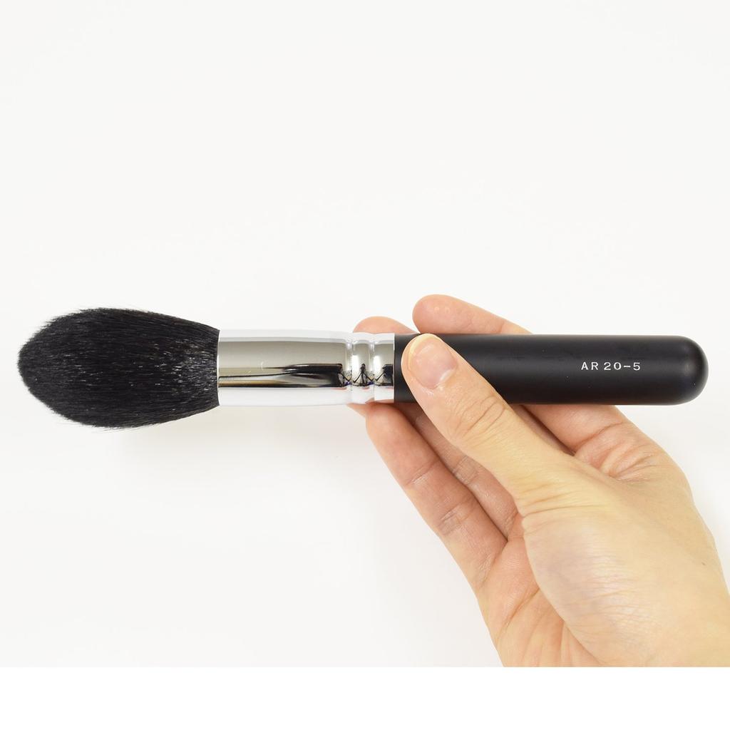 Под руководством Кумано Роккакукана Сакурадо Кисть для пудры Козья шерсть Черный стержень Профессиональная спецификация ARBS20-5 100%