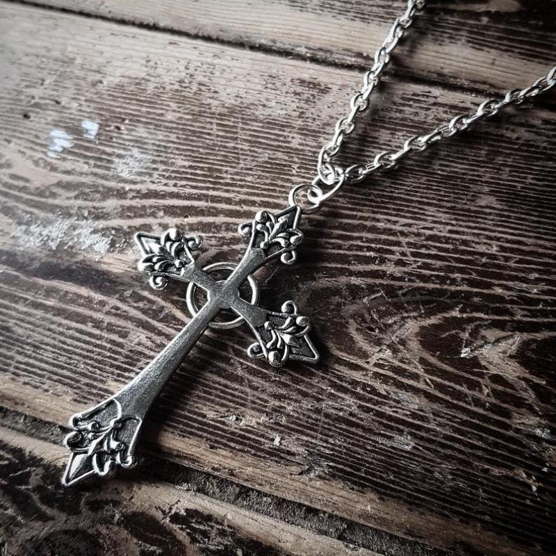 Trendy Alloy Cross Necklace Pendant for Europe & America
