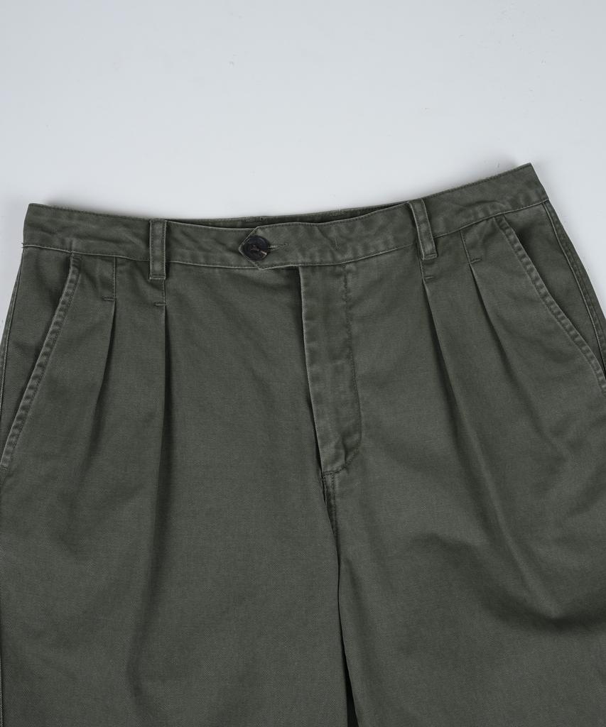 BIRBANTE Хлопковые брюки-чинос с двойными складками, garment-washed твил - Хаки
