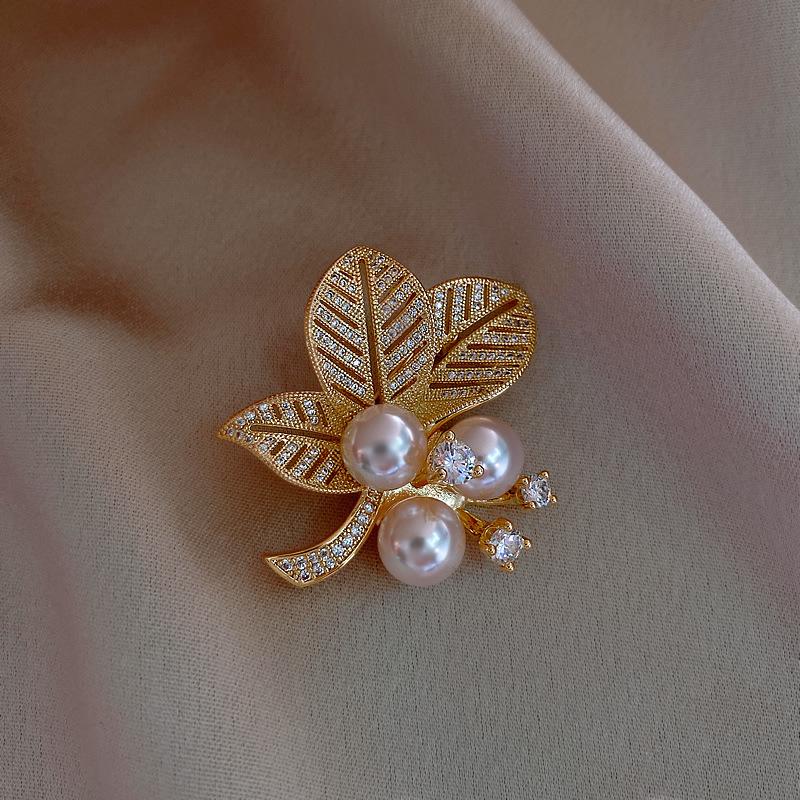 SKEDS Изысканные Женские Модные Кристаллические Броши-Булавки Корейского Стиля Креативные Винтажные Роскошные Значки со Стразами Для Женской Одежды