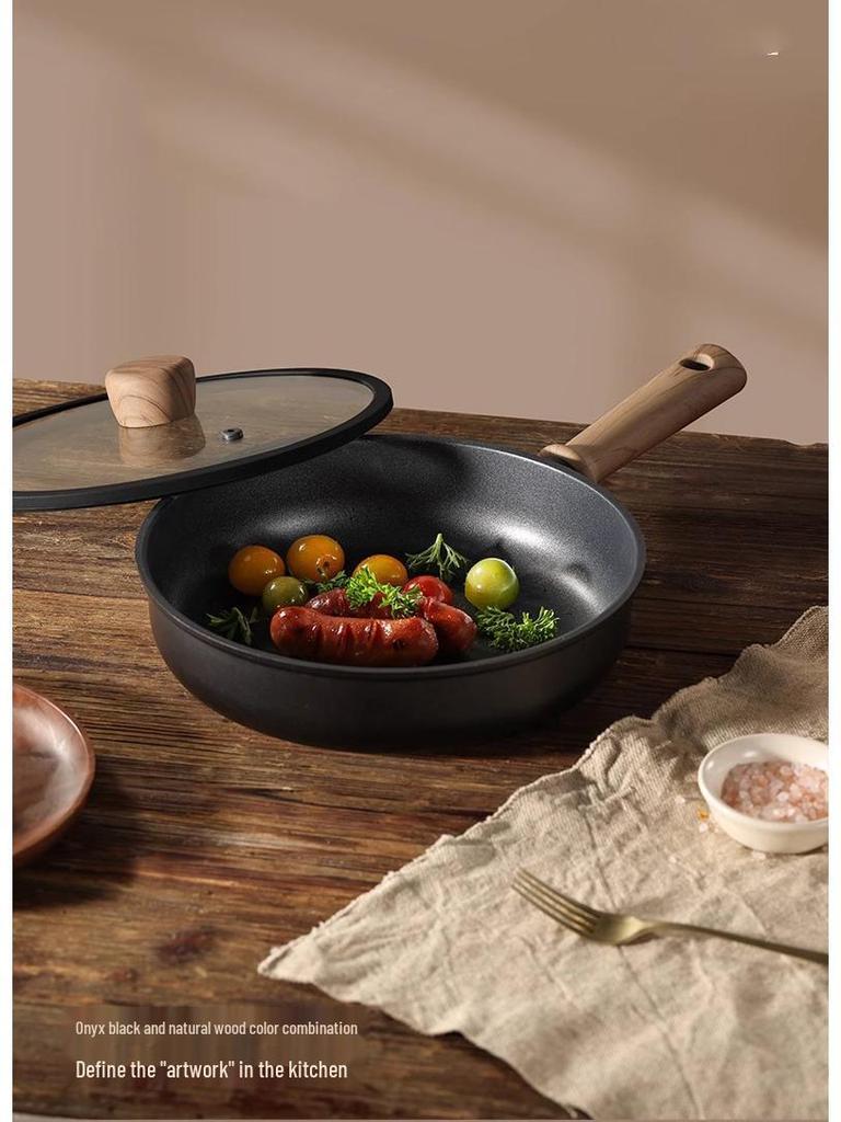 Lightweight Non-Stick Titanium Wok for Induction Cookers - Ideal for Frying Steak & Eggs