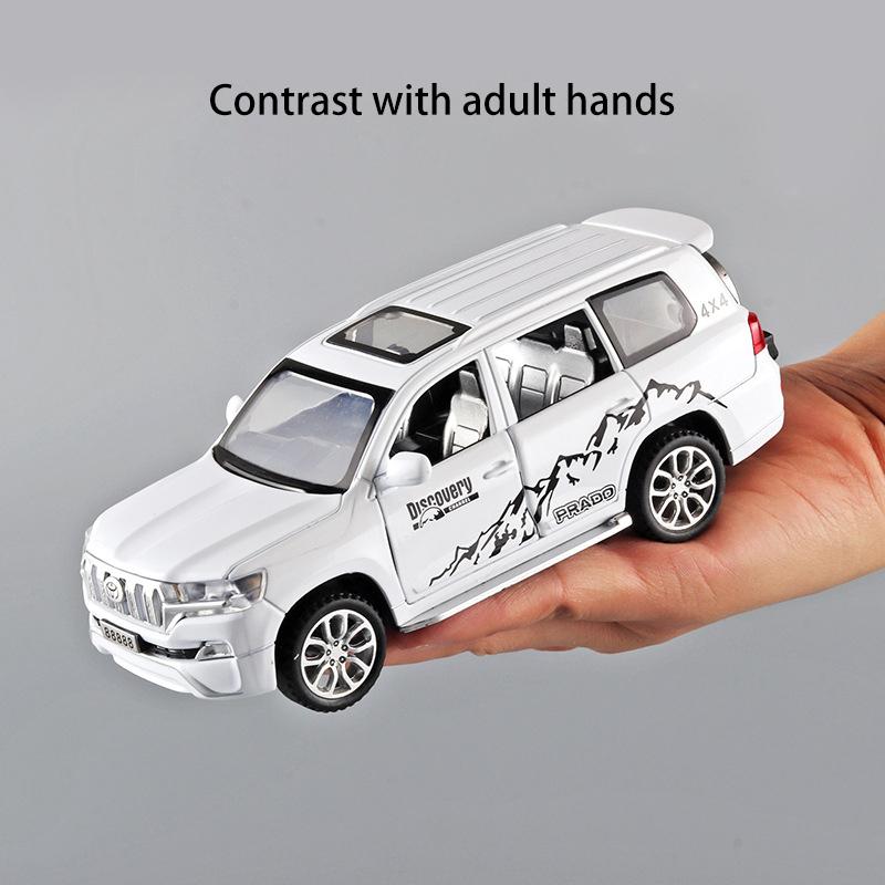 Литая под давлением модель автомобиля Toyota Prado в масштабе 1/32, игрушечный автомобиль с откатным механизмом со звуком и светом для детей, коллекция подарков для мальчиков и девочек