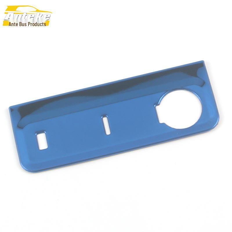 Декоративная наклейка с пайетками на USB-интерфейс и порт для зарядки центральной консоли для моделей 22 CS55PLUS