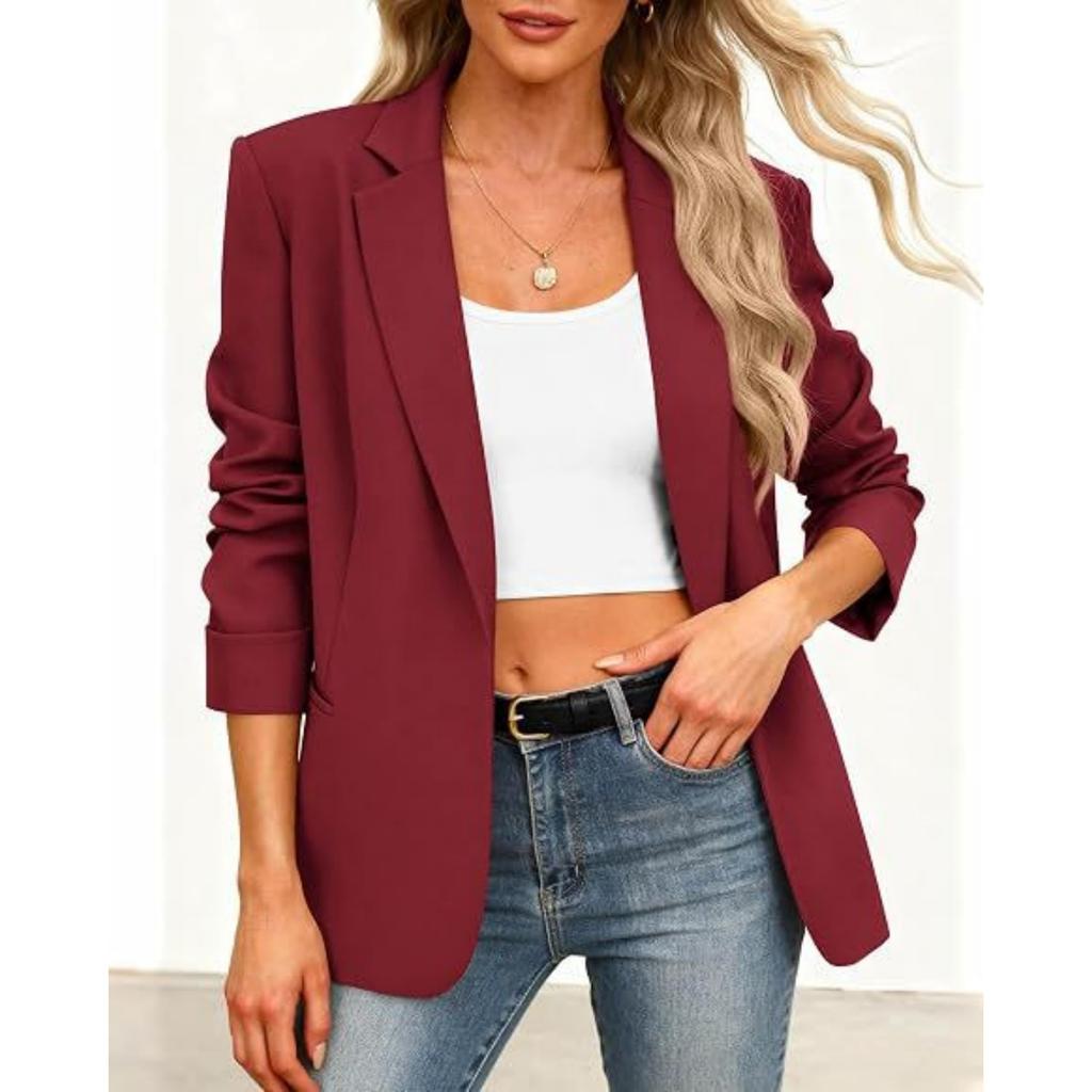 Женская блейзер-куртка в стиле business casual с длинным рукавом и отложным воротником для работы