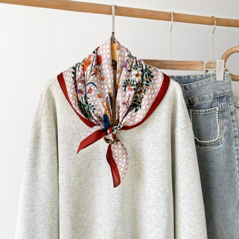 New Style Retro Fashion Scarf Printed Square Scarf Ladies Fairy Style Scarf Angora Red Silk Scarf