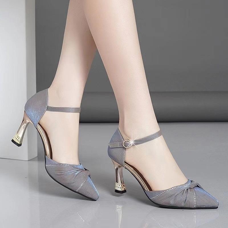 Мода 2024 Лето Новые Внешние Носить Женские Сандалии Остроконечные Водные Алмазы Мелкий Носок Плоская Пряжка Удобные Высокие Каблуки