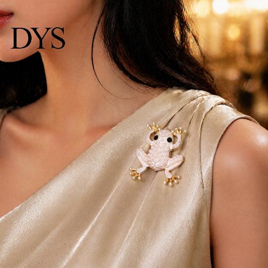 Jewelry Frog for Women, Rhinestone Stud Earrings, Sparkly Cute Sweet Cool Accessories Animal Brooch Pin, Vintage Boho Summer Beach Vacation Statement