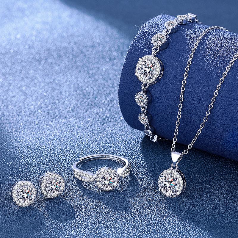 Многоцветный набор украшений с драгоценными камнями: корона королевы, колье, кольцо, серьги и кулон для женщин