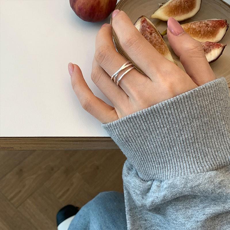 Trendy Minimalist Korean Vintage Stacking Rings for Women - Influencer-Approved Light Luxury Style.