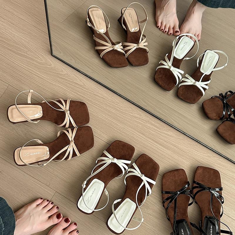 Огромные красивые босоножки на высоком каблуке женские новые летние с юбками, не утомляют ноги, красивые босоножки на танкетке