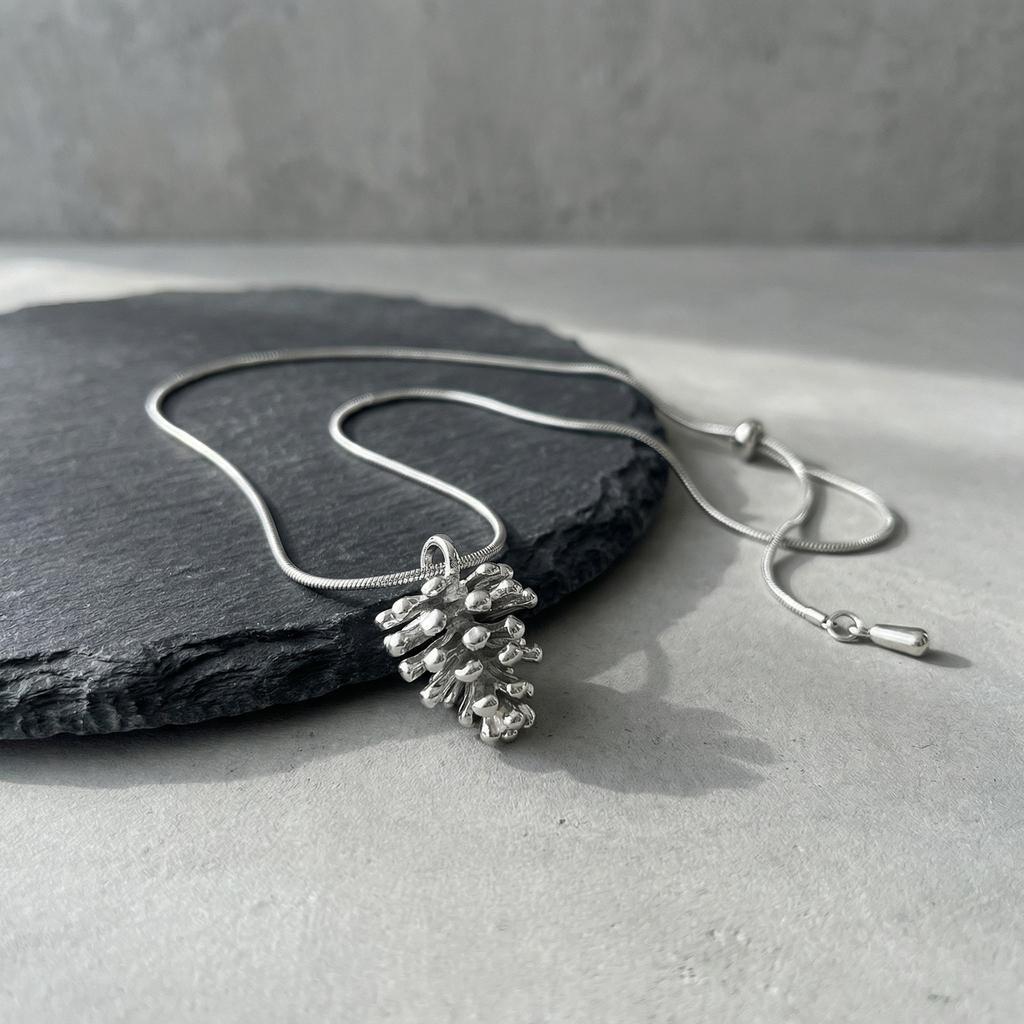 Fashion Silver Color Geometric Pinecone Pendant Adjustable Long Chain Necklace for Women Dainty Daily Wear Luxury Jewelry Gift