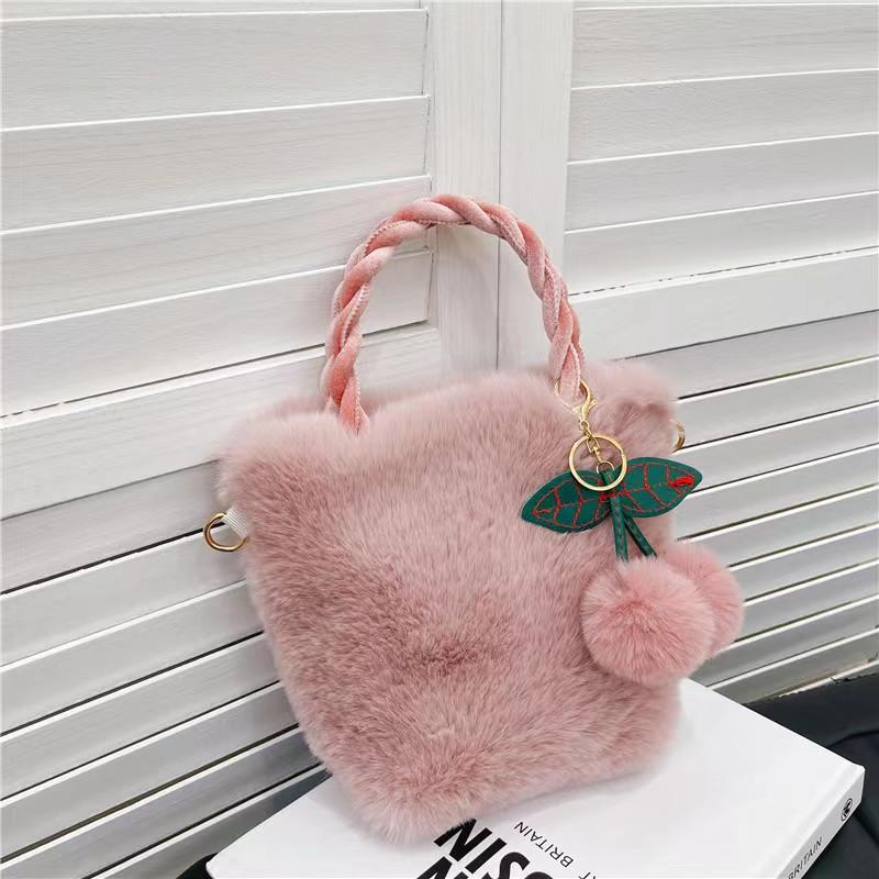 Fashion Women Handbags Winter Furry Ladies Soft Plush Clutch Purse Shoulder Bags Fashion Female Cherry Pendant Messenger Bag