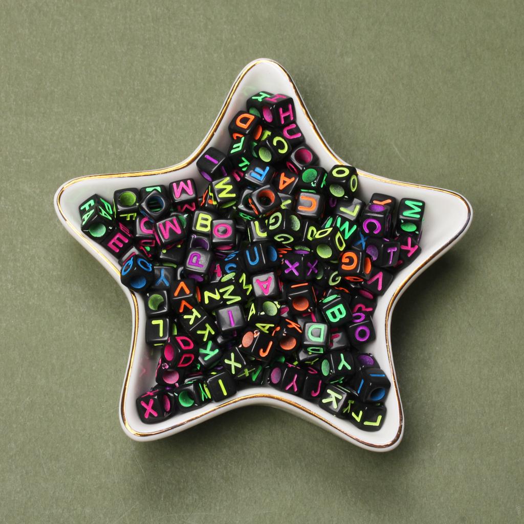 Мода 80 шт 6 мм Акриловый куб Материал Квадратная буква Сосновые бусины Ручной работы Браслет Изготовление ювелирных изделий Аксессуары DIY