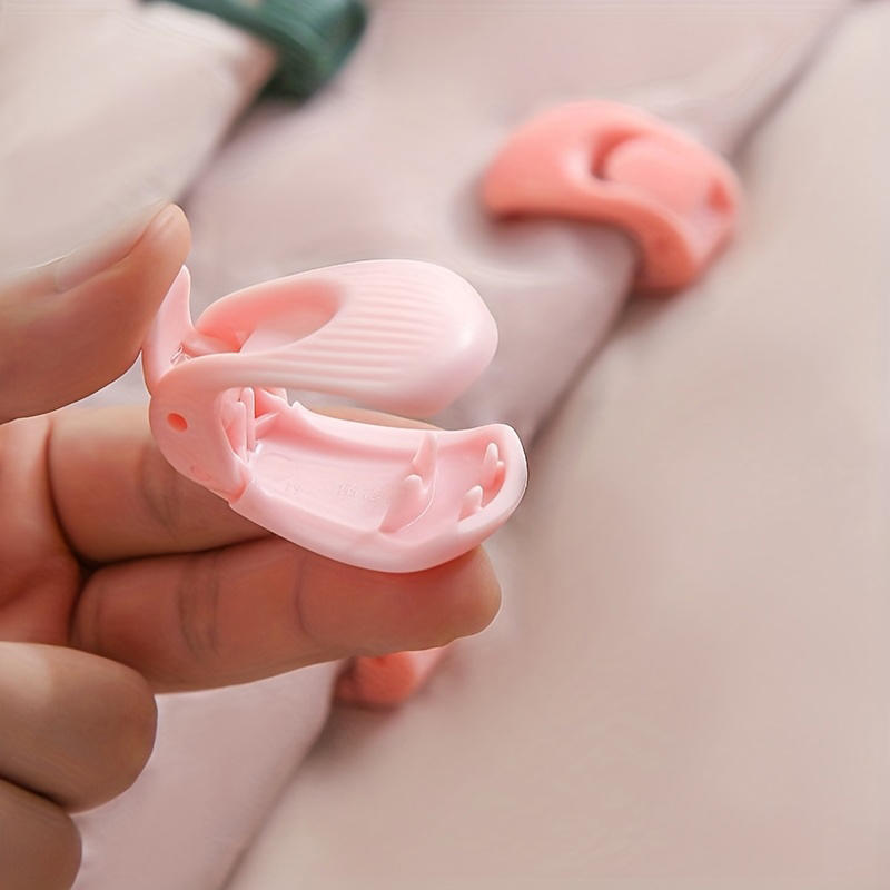 4Pcs/Set Anti-Slip Bed Sheet Fastener Clip No Pin Quilt Cover Gripper Durable Reusable Bed Sheet Holder for Bedding Accessories