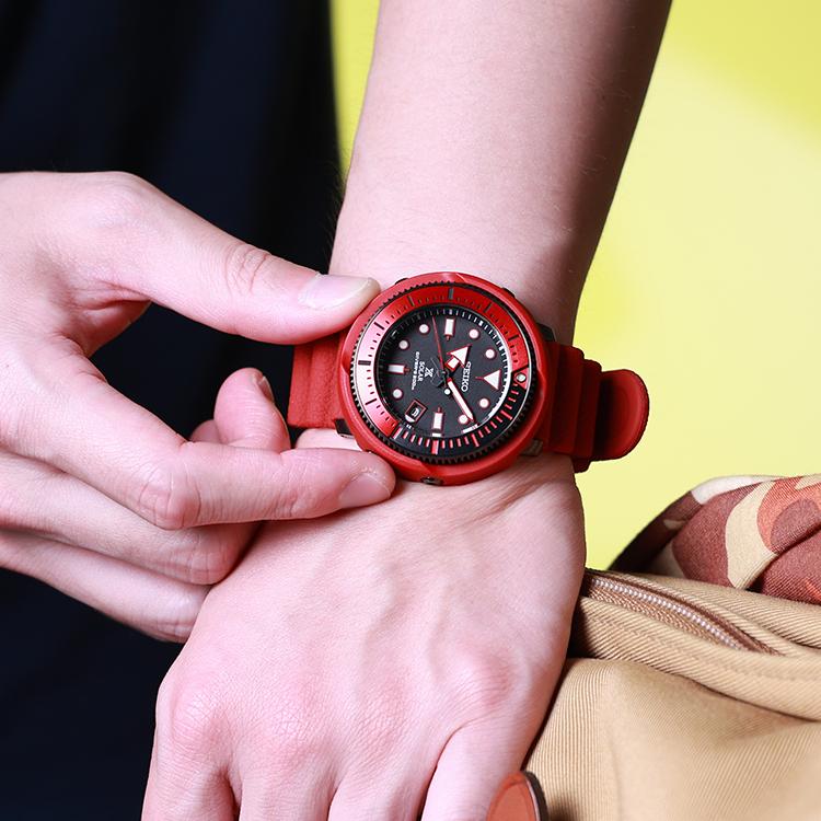 Seiko Prospe Солнечный механизм Силиконовый ремешок Часы Унисекс Черный циферблат SNE581P1