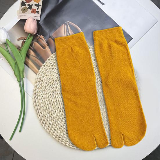 1 пара женских носков, однотонные, с двумя пальцами, мягкие, высокоэластичные, противоскользящие, с защитой лодыжки, впитывающие пот, осенне-зимние носки