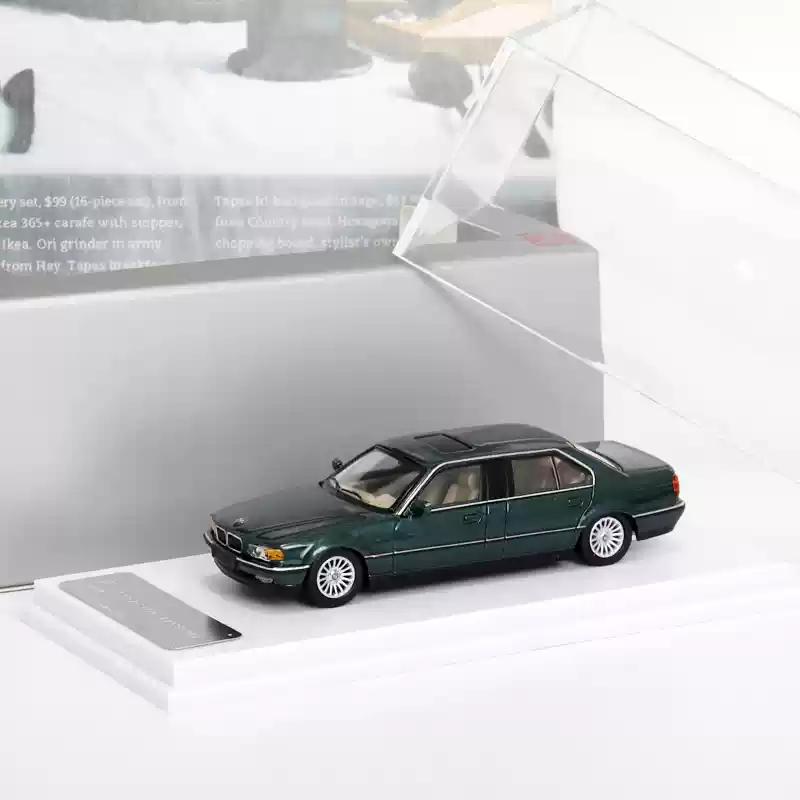 DCM Cars Масштаб 1/64 Седан BMW 7 серии E32 E38 с удлиненной колесной базой Модель автомобиля Металлическая модель автомобиля Игрушка Коллекция Украшение
