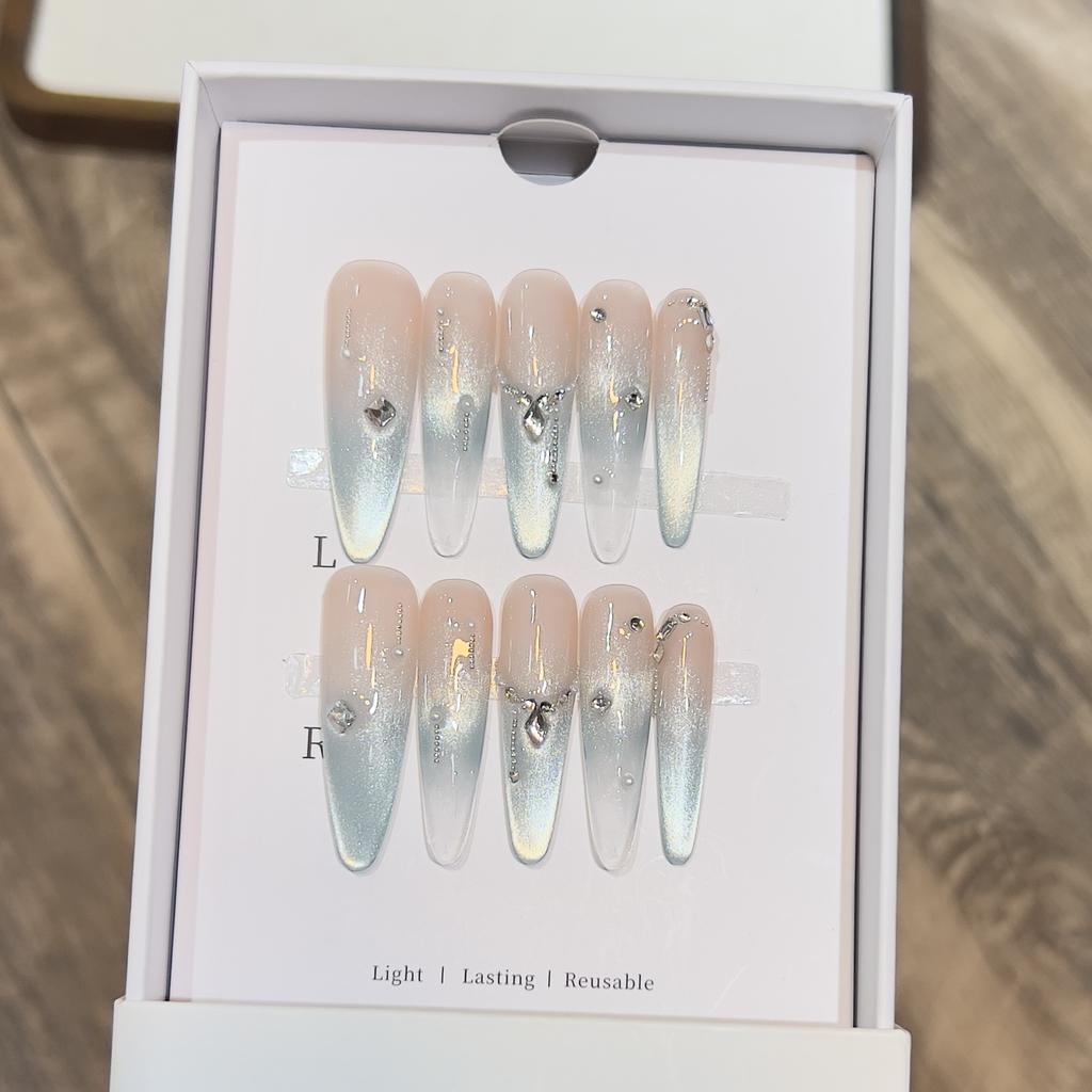 Summer Fresh and High-end Green Cat Eye French Diamond Nail Art Removable Nail