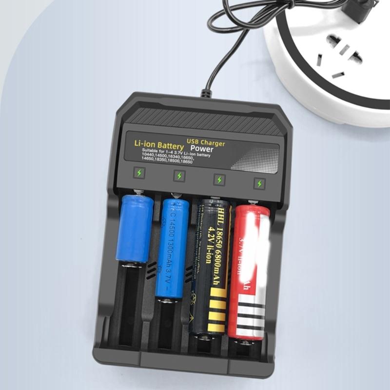Автоматическое прекращение зарядки 4-слотовый USB-адаптер для зарядки 3,7 В литиевых батарей Для нескольких устройств Безопасная защита от обратной полярности