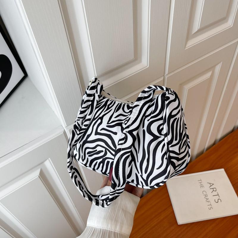Trendy Mini Tote Bag Urban Minimalist Style Pillow Shape Zipper Soft Polyester