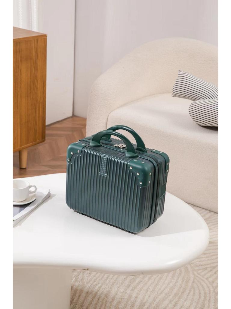 14-дюймовая дорожная косметичка — легкая, вместительная и модная в 2021 году