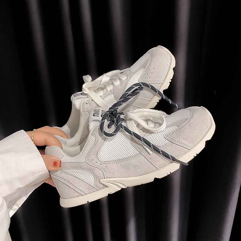 Виноградная мать то же 2025 новый ретро на шнуровке универсальный дышащий кожаный повседневный спортивный тренировочный Форрест Гамп обувь женская