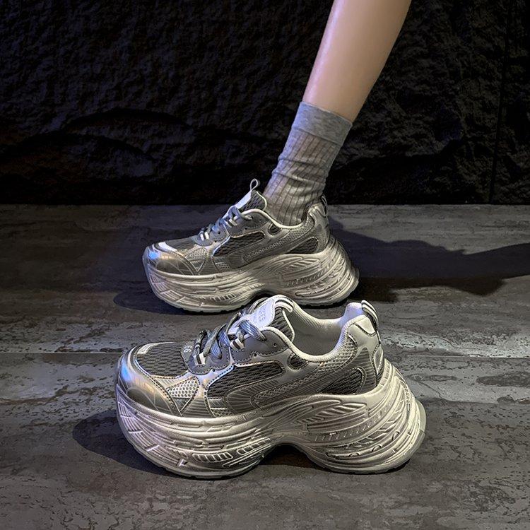 Ins корейская версия новой женской обуви для пап 2024 года, осенняя обувь для студентов, бег, спортивная обувь с толстой подошвой, увеличивающая рост, повседневная уличная женская обувь