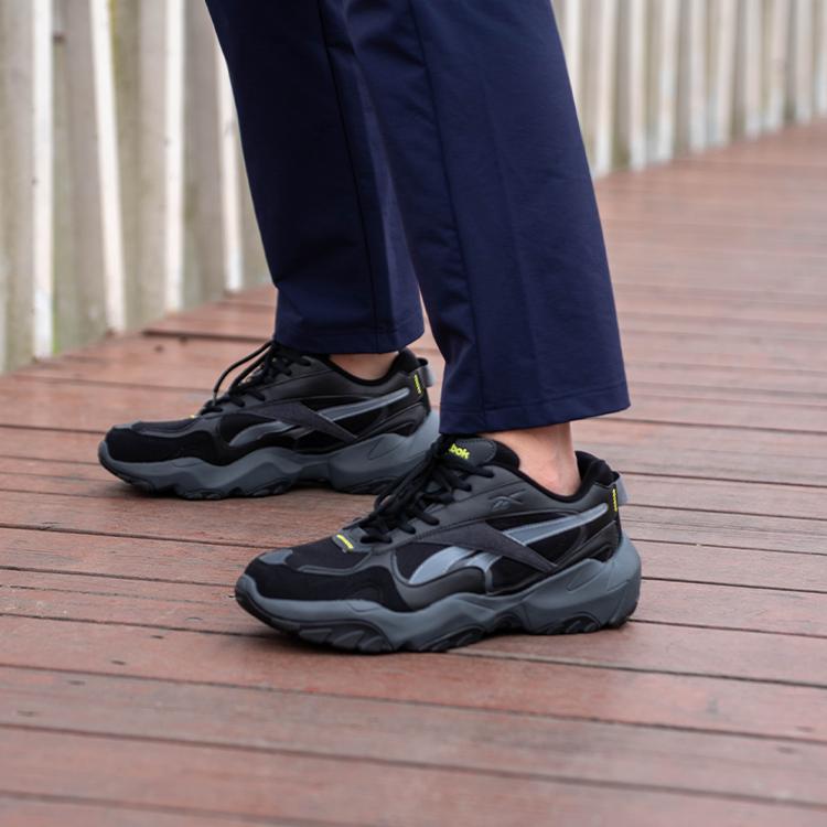 Reebok Fluffi Puff CN Ретро Тренд Толстая Подошва Универсальные Папины Кроссовки Низкий Верх Кроссовки для Бега Унисекс кроссовки Черные 24FRC913U1GH1