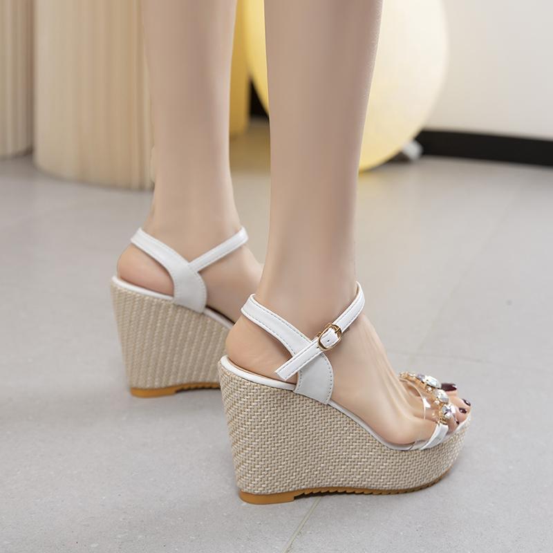 Модные новые элегантные босоножки на толстой подошве с бусинами на высоком каблуке, сексуальные повседневные женские туфли на покатом каблуке, красивая и удобная женская обувь