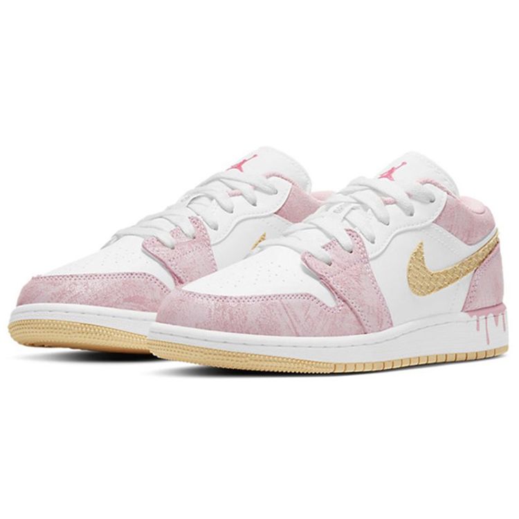 Детские кроссовки Air Jordan 1 Low GS Strawberry Ice Cream Розовый Arctic-Punch Pale-Vanilla CW7104-601