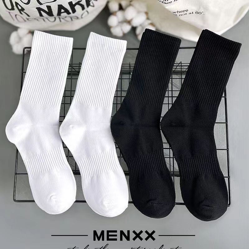 BMW Autumpure coloreasiest for match black and white men's and women's sports high stockings casual cotton soft men's socks zhuji socks wholesale